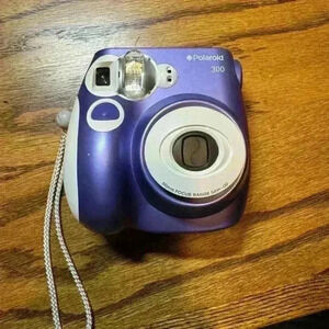 POLAROID PIC 300 INSTANT FILM CAMERA PURPLE